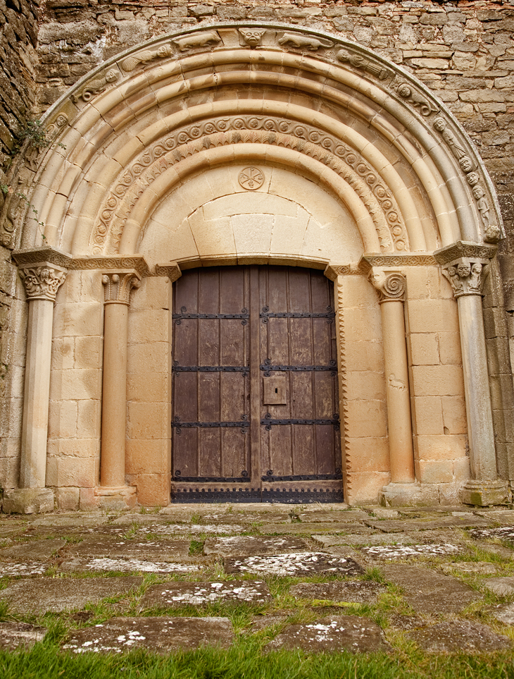 portada de la Iglesia de San Miguel de Olcoz