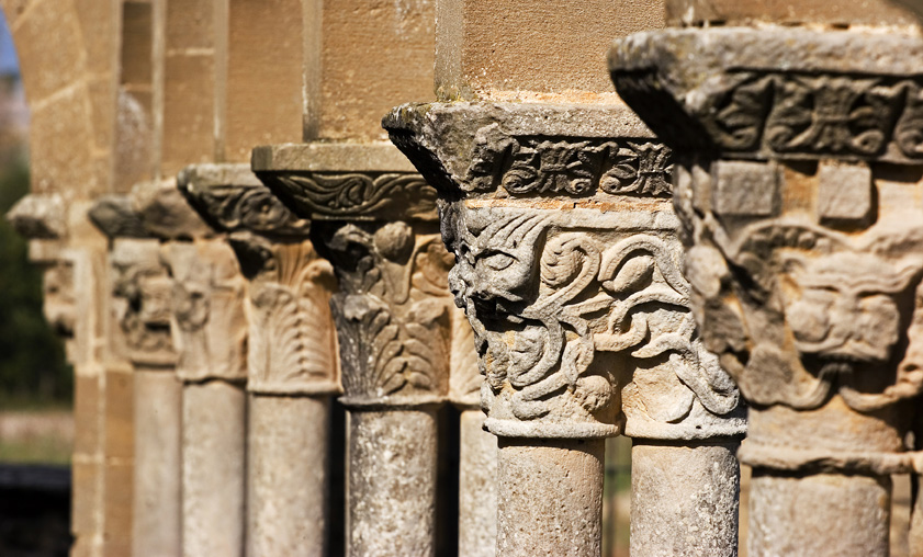 Columnas de la iglesia de Eunate