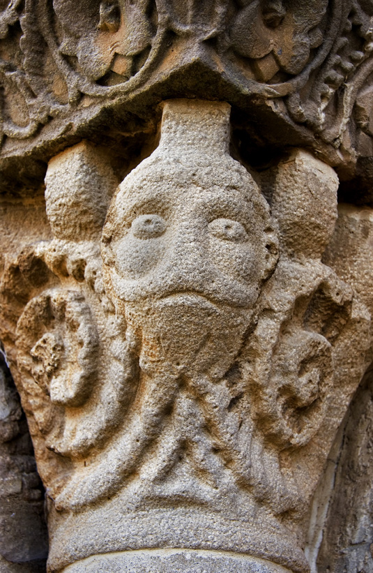 Detalle de columna de Eunate