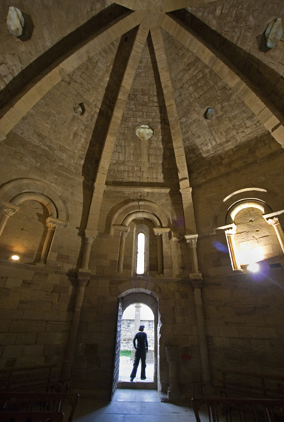Interior de la ermita de Eunate