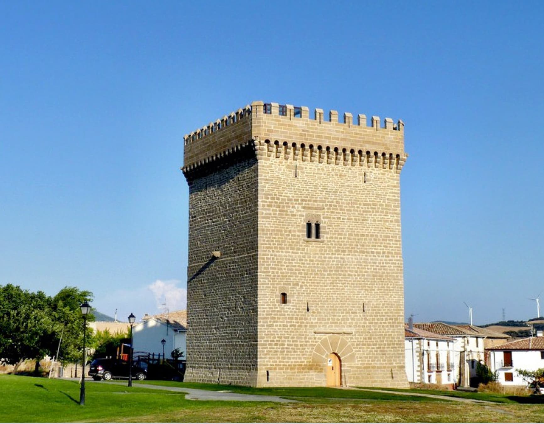 Torre -palacio en Biurrun-Olcoz