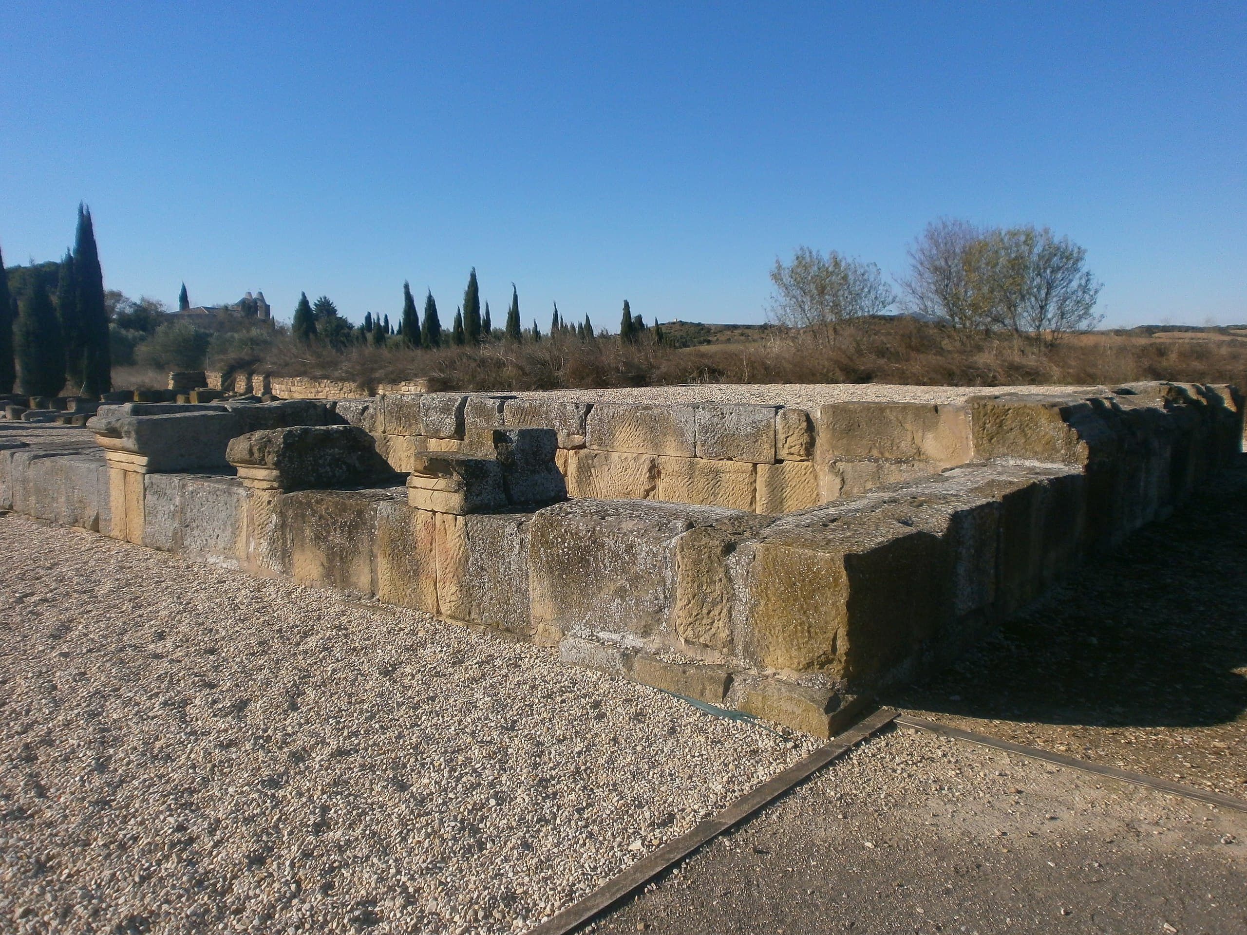 Vista de las ruinas de la ciudad romana de Andelos