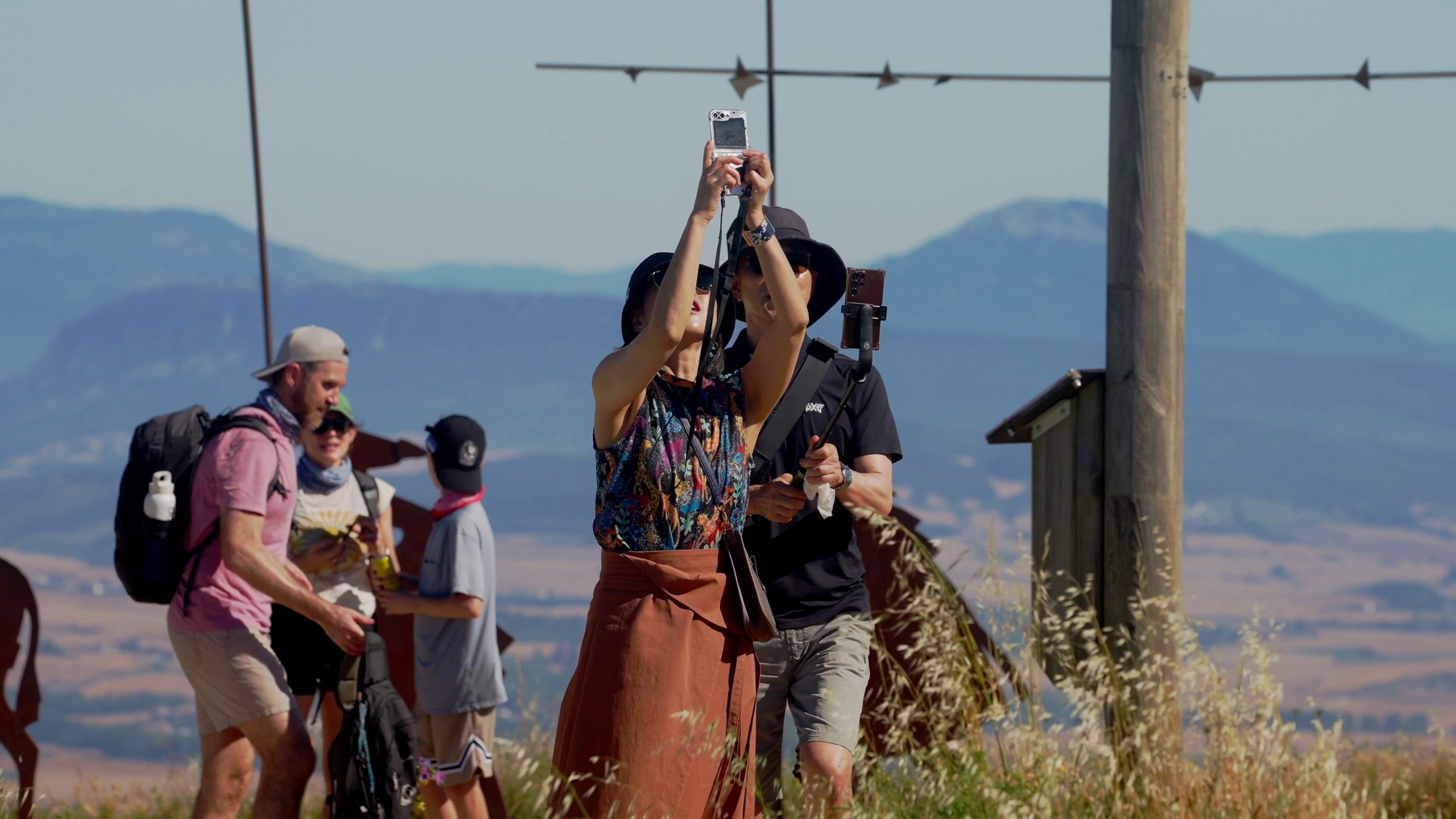 Monumento al peregrino en la Sierra del Perdón